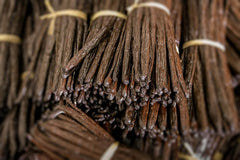 Bourbon Vanilleschoten 15 Stück (3 Set je 5 Stück) 18cm+ Premium Bio
